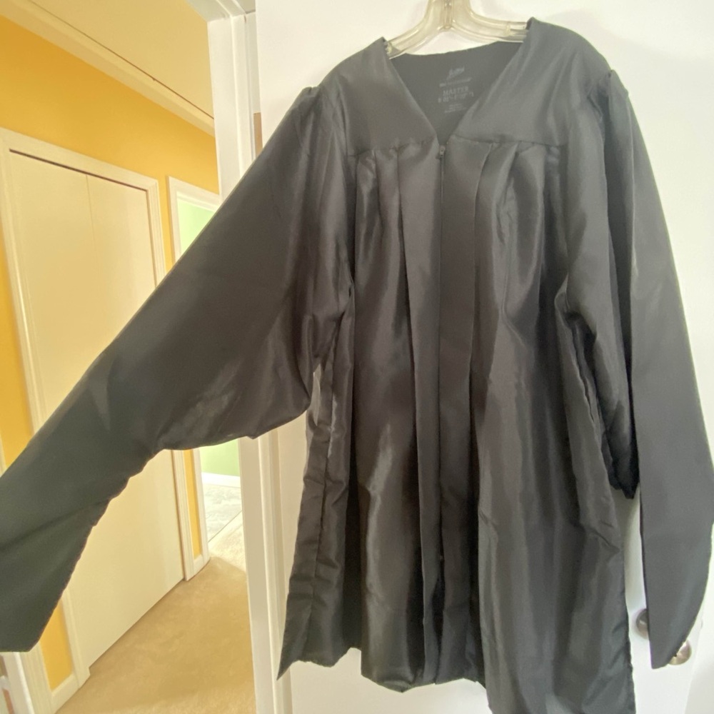 Jostens Masters Graduation Cap, Gown, & Hood 5’1”-5’3”